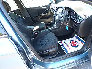 Used 2016 Vauxhall Astra Sri Nav Sports Tourer Blue - Interior and Exterior details 16