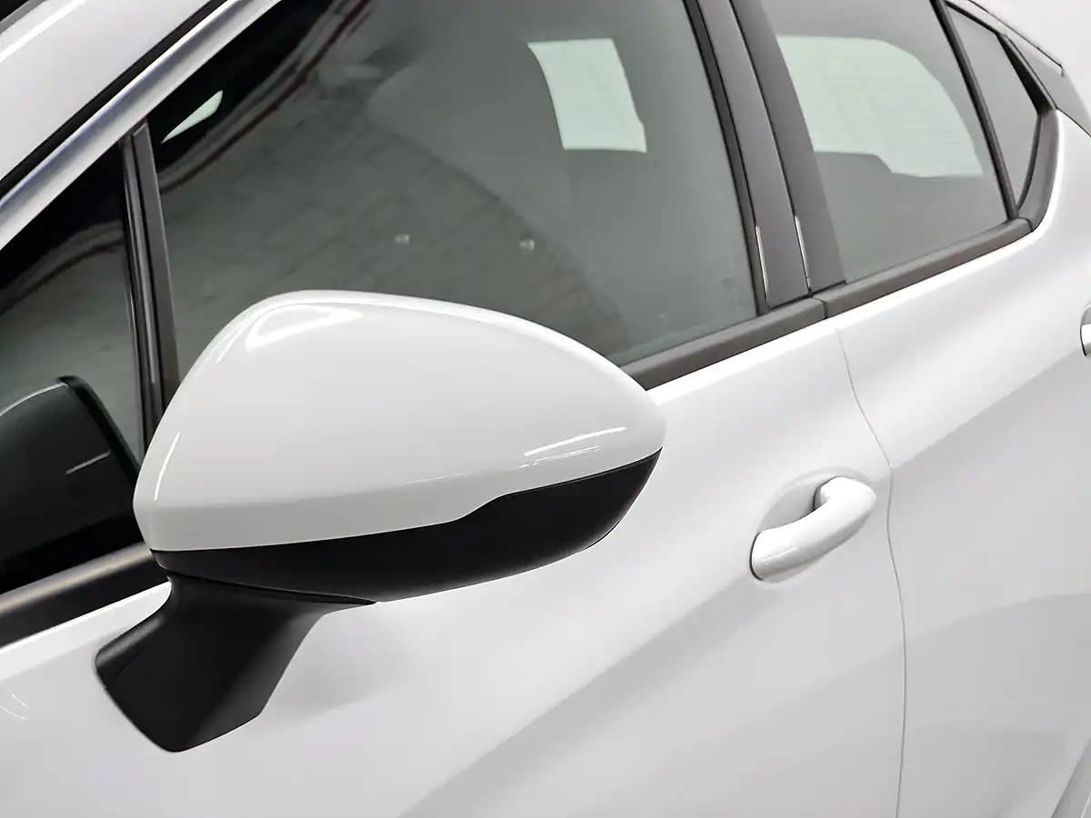 Used 2016 Vauxhall Astra Sri Olympic White - Interior and Exterior details 10