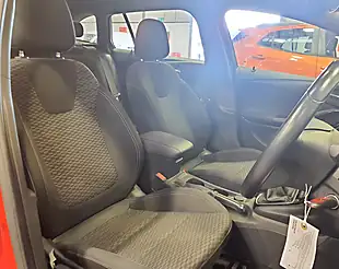 Used 2016 Vauxhall Astra Sri Red - Interior and Exterior details 4