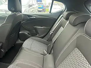 Used 2016 Vauxhall Astra Sri Red - Interior and Exterior details 14
