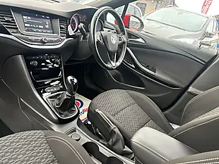 Used 2016 Vauxhall Astra Sri Red - Interior and Exterior details 15
