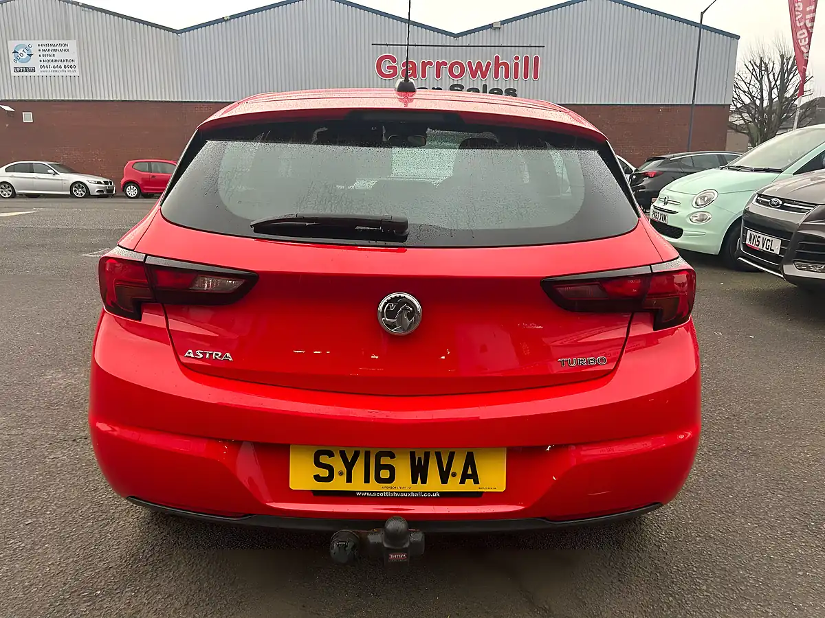 Used 2016 Vauxhall Astra Sri Red - Interior and Exterior details 3