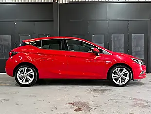 Used 2016 Vauxhall Astra Sri Red - Interior and Exterior details 4