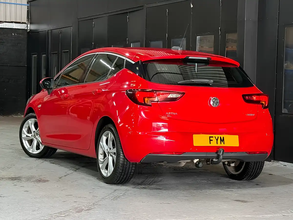 Used 2016 Vauxhall Astra Sri Red - Interior and Exterior details 5