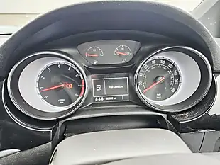 Used 2016 Vauxhall Astra Sri Silver - Interior and Exterior details 12