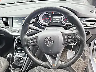 Used 2016 Vauxhall Astra Sri Silver - Interior and Exterior details 13