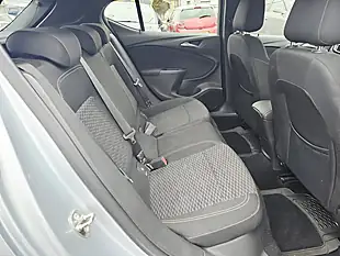Used 2016 Vauxhall Astra Sri Silver - Interior and Exterior details 8