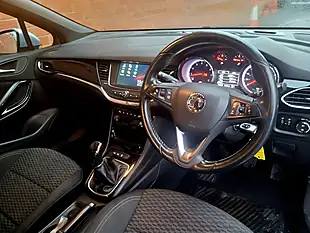 Used 2016 Vauxhall Astra Sri Silver - Interior and Exterior details 17