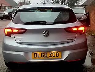 Used 2016 Vauxhall Astra Sri Silver - Interior and Exterior details 4