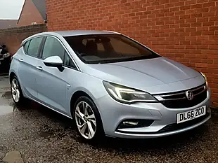 Used 2016 Vauxhall Astra Sri Silver - Interior and Exterior details 8