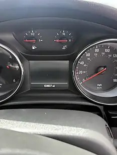Used 2016 Vauxhall Astra Sri Sports Tourer Red - Interior and Exterior details 11