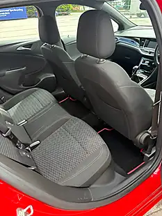 Used 2016 Vauxhall Astra Sri Sports Tourer Red - Interior and Exterior details 8
