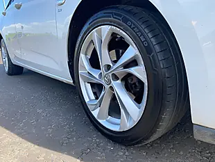 Used 2016 Vauxhall Astra Sri Sports Tourer White - Interior and Exterior details 11
