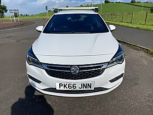 Used 2016 Vauxhall Astra Sri Sports Tourer White - Interior and Exterior details 12