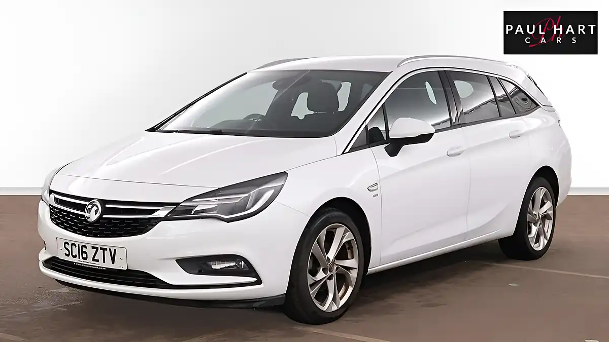 Used 2016 Vauxhall Astra Sri White - Front View