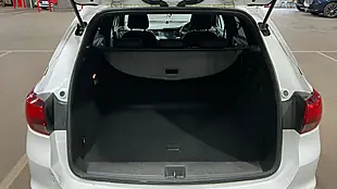 Used 2016 Vauxhall Astra Sri White - Interior and Exterior details 11