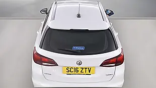 Used 2016 Vauxhall Astra Sri White - Interior and Exterior details 4