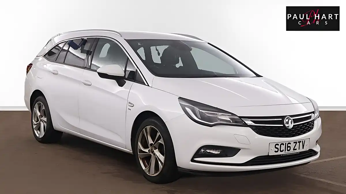 Used 2016 Vauxhall Astra Sri White - Interior and Exterior details 7