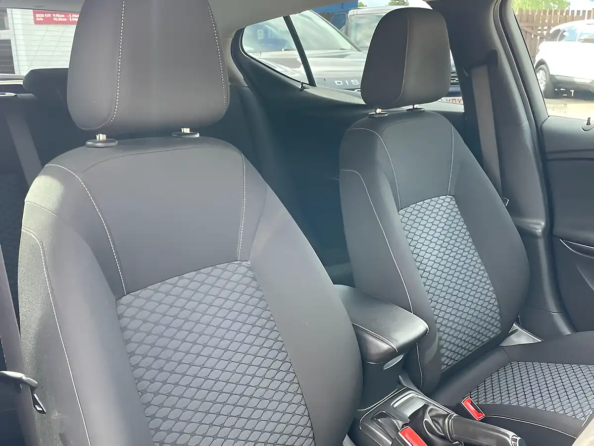Used 2016 Vauxhall Astra Tech Line Black - Interior and Exterior details 13