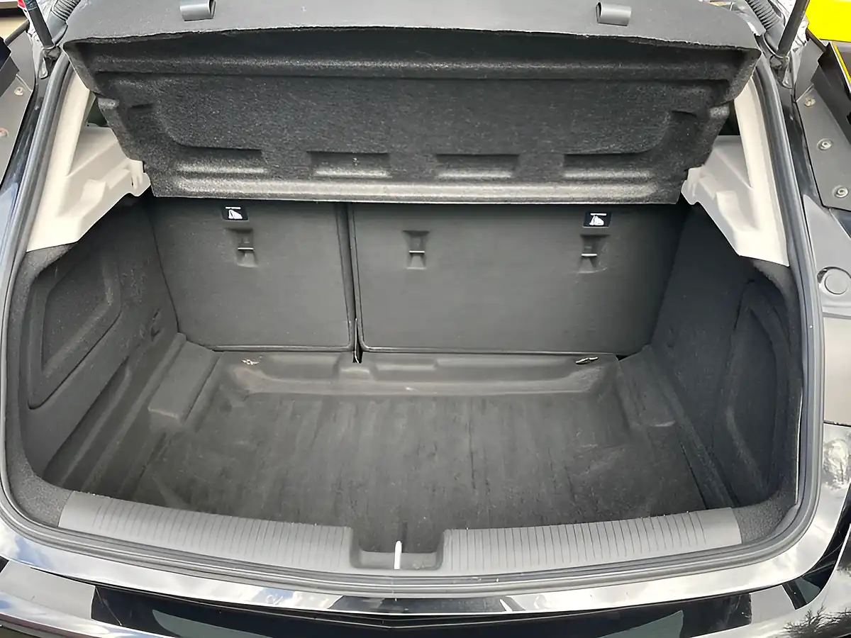Used 2016 Vauxhall Astra Tech Line Black - Interior and Exterior details 14