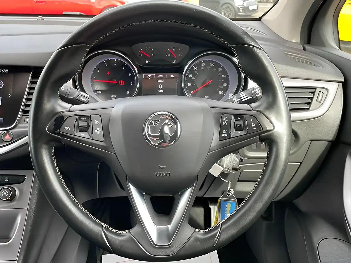 Used 2016 Vauxhall Astra Tech Line Black - Interior and Exterior details 19