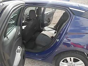 Used 2016 Vauxhall Astra Tech Line Royal Blue - Interior and Exterior details 12