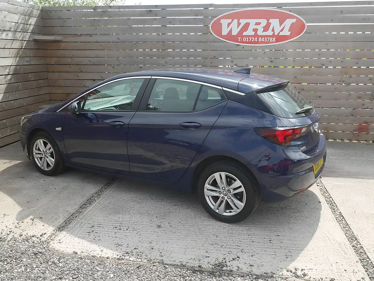Used 2016 Vauxhall Astra Tech Line Royal Blue - Interior and Exterior details 7