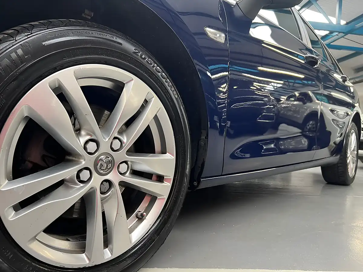 Used 2016 Vauxhall Astra Tech Line Sports Tourer Blue - Interior and Exterior details 11