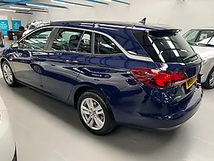 Used 2016 Vauxhall Astra Tech Line Sports Tourer Blue - Interior and Exterior details 4