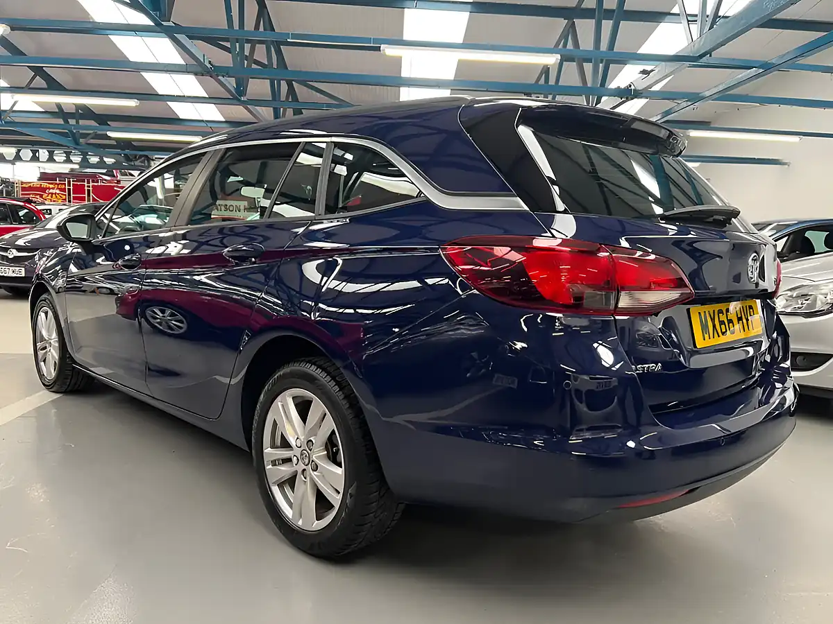 Used 2016 Vauxhall Astra Tech Line Sports Tourer Blue - Interior and Exterior details 7