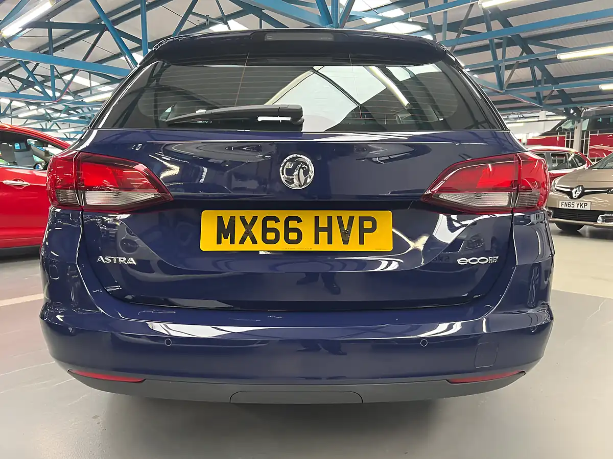 Used 2016 Vauxhall Astra Tech Line Sports Tourer Blue - Interior and Exterior details 8