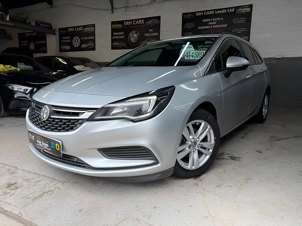 Used 2016 Vauxhall Astra Tech Line Sports Tourer Silver - Interior and Exterior details 13