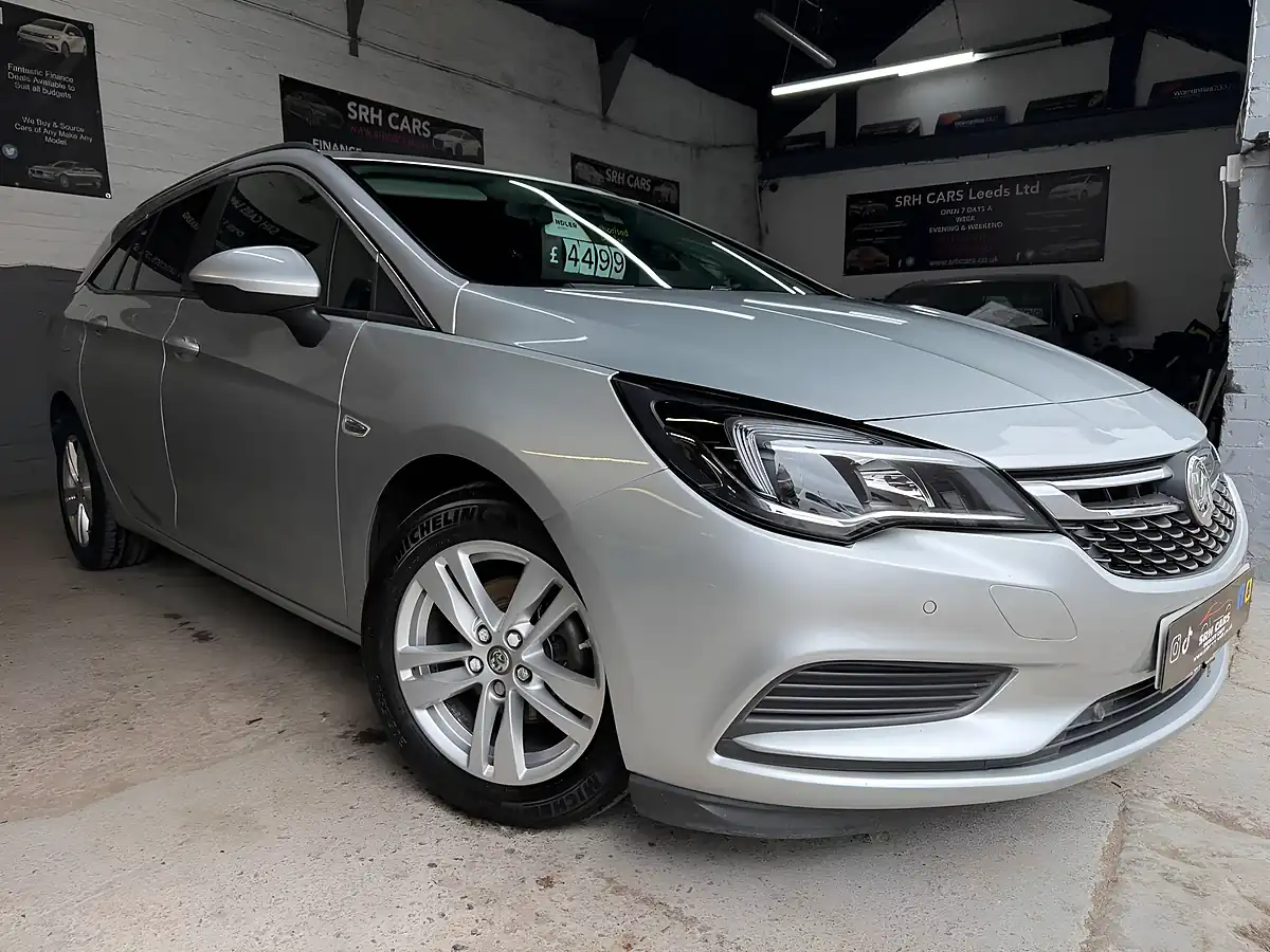 Used 2016 Vauxhall Astra Tech Line Sports Tourer Silver - Interior and Exterior details 2