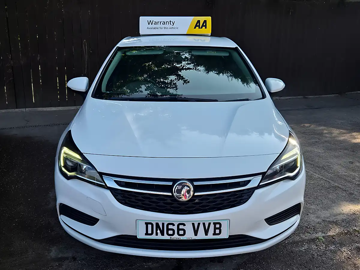 Used 2016 Vauxhall Astra Tech Line White - Interior and Exterior details 2