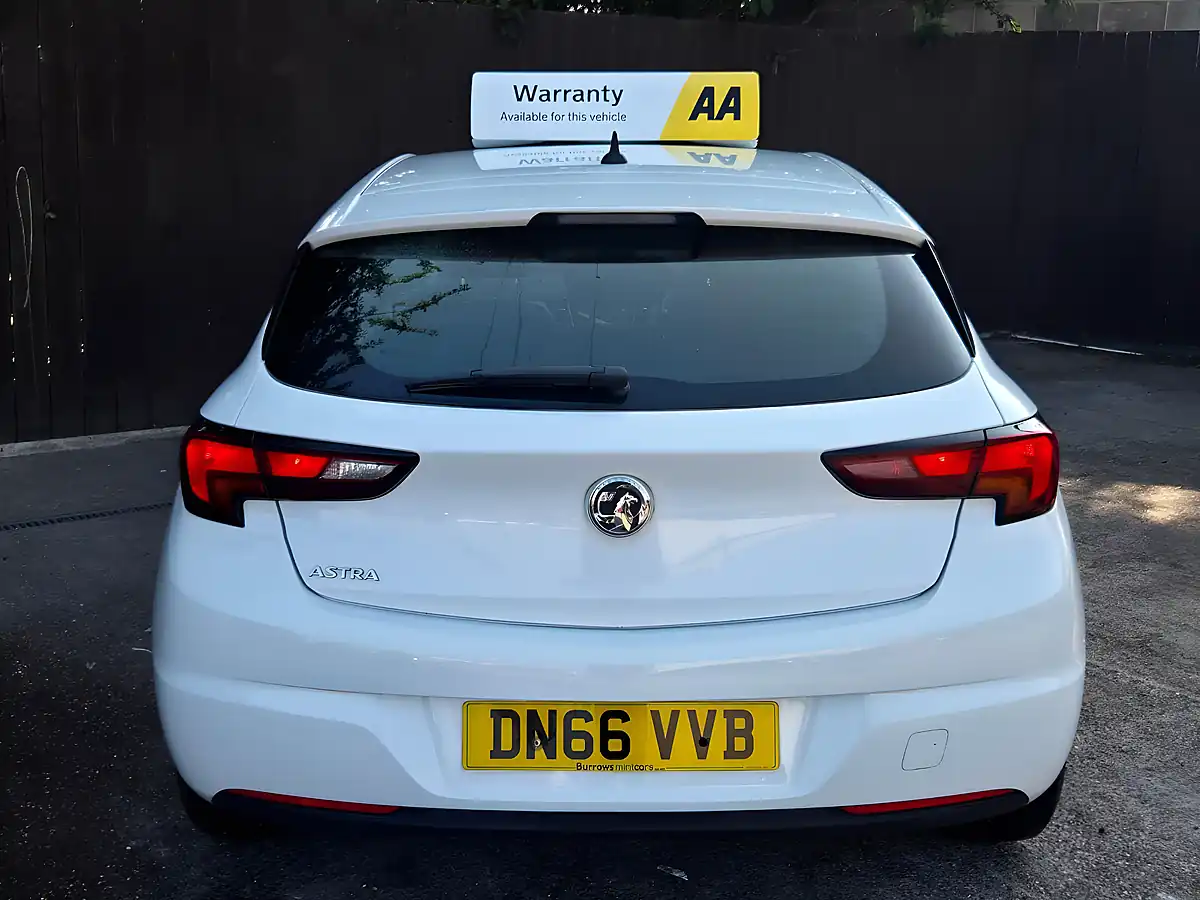 Used 2016 Vauxhall Astra Tech Line White - Interior and Exterior details 6