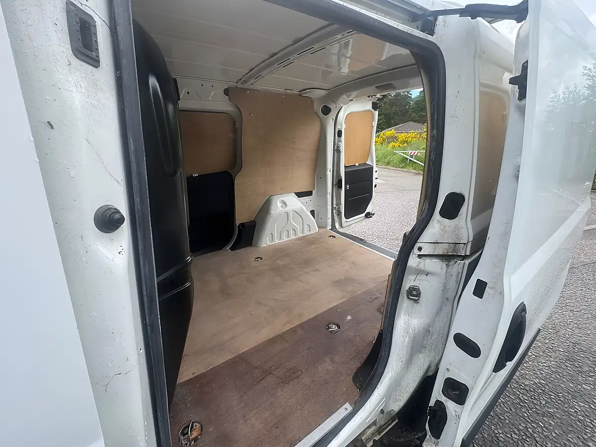 Used 2016 Vauxhall Combo L1 H1 White - Interior and Exterior details 11