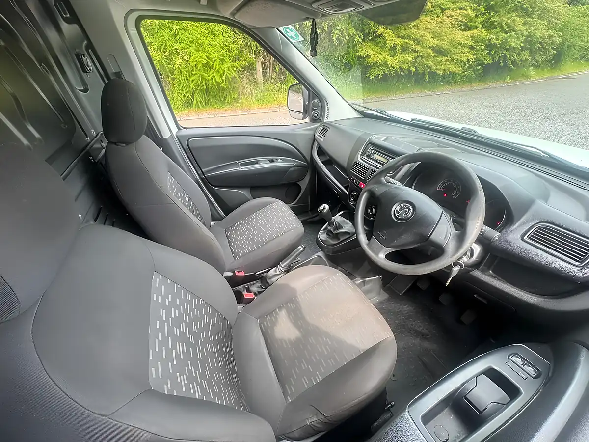 Used 2016 Vauxhall Combo L1 H1 White - Interior and Exterior details 13