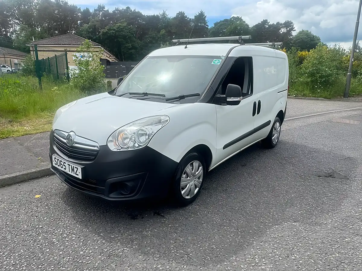 Used 2016 Vauxhall Combo L1 H1 White - Interior and Exterior details 3