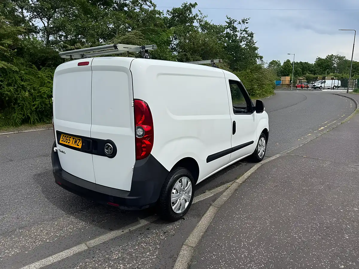 Used 2016 Vauxhall Combo L1 H1 White - Interior and Exterior details 6