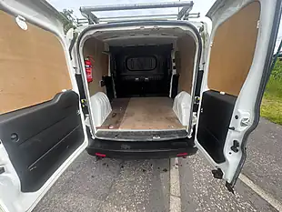 Used 2016 Vauxhall Combo L1 H1 White - Interior and Exterior details 8