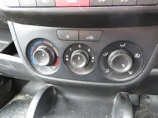 Used 2016 Vauxhall Combo Panel Van White - Interior and Exterior details 18