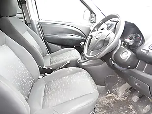 Used 2016 Vauxhall Combo Panel Van White - Interior and Exterior details 3