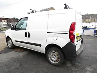 Used 2016 Vauxhall Combo Panel Van White - Interior and Exterior details 7