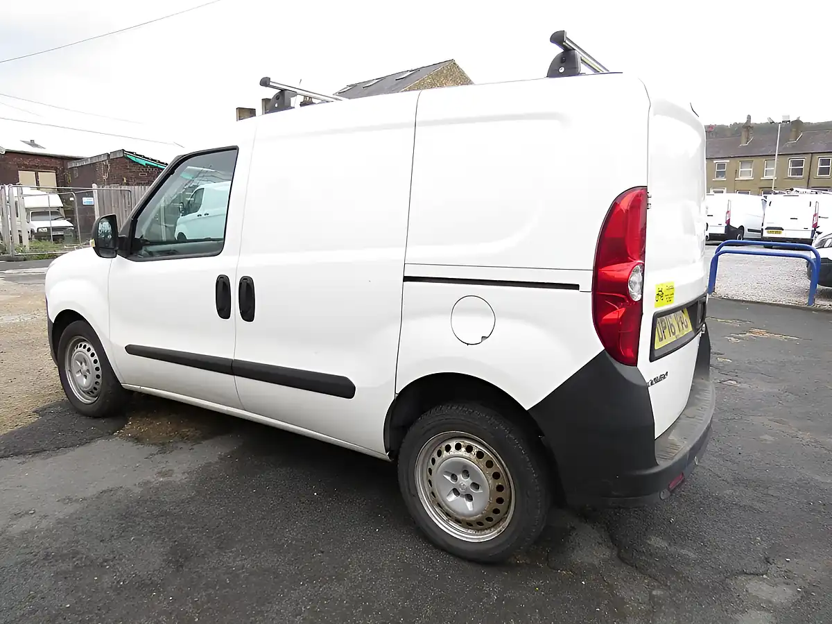 Used 2016 Vauxhall Combo Panel Van White - Interior and Exterior details 7