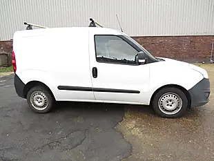 Used 2016 Vauxhall Combo Panel Van White - Interior and Exterior details 9
