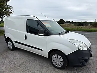 Used 2016 Vauxhall Combo Panel Van White - Interior and Exterior details 2