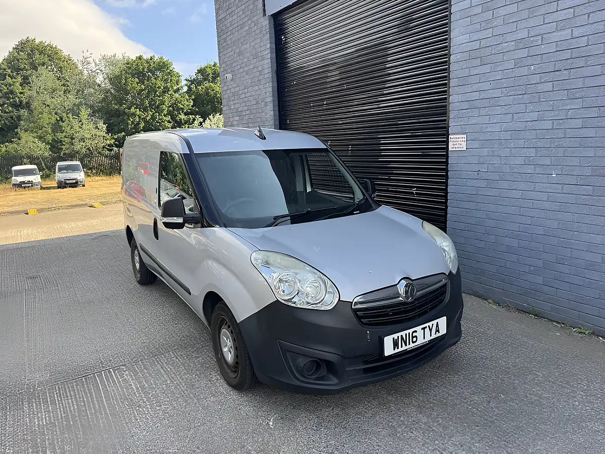 Used 2016 Vauxhall Combo Silver - Front View