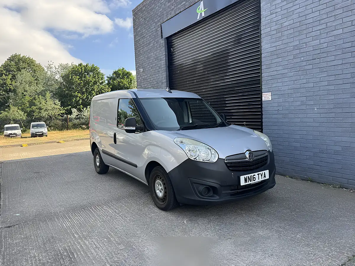 Used 2016 Vauxhall Combo Silver - Interior and Exterior details 2