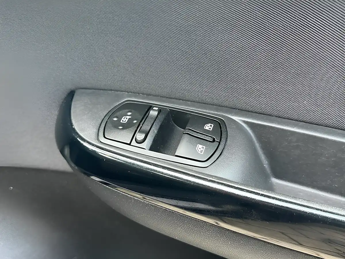 Used 2016 Vauxhall Corsa Black - Interior and Exterior details 12