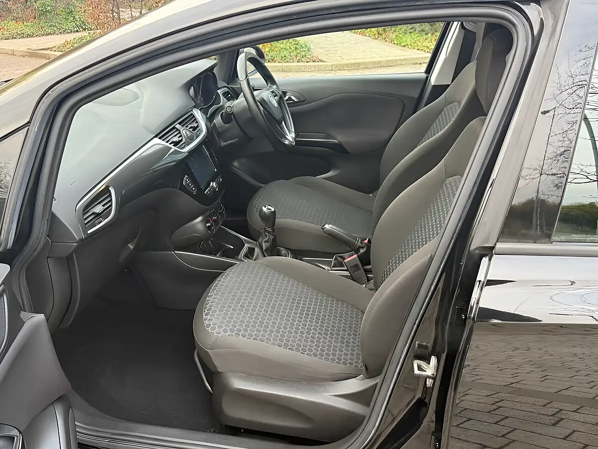 Used 2016 Vauxhall Corsa Black - Interior and Exterior details 16